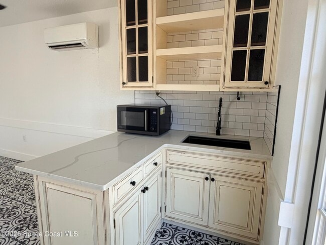 Foto del edificio - 1454 Guava Ave