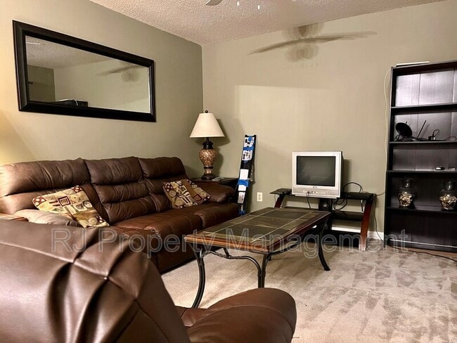 Photo - 5656 Encino Cv Apartment