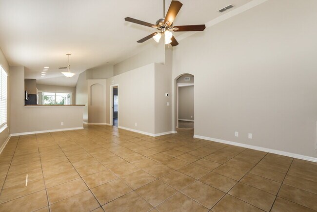Foto del edificio - 5825 Wrenwater Dr