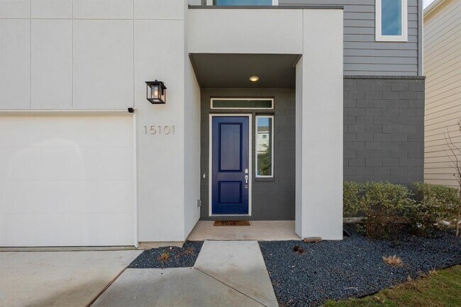 Building Photo - 15101 Casbah Dr