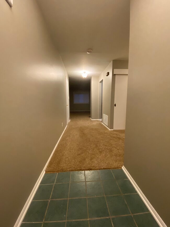 Building Photo - 803A Cypress Point Cir