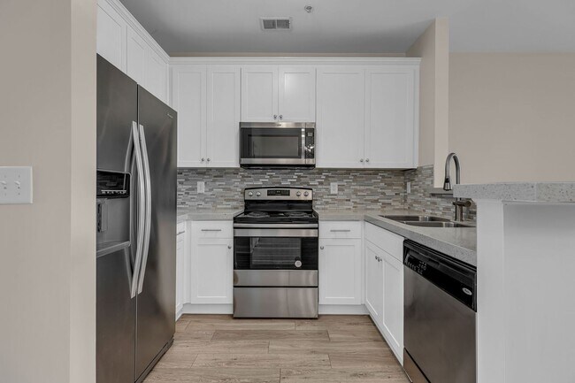 Foto del edificio - 7009 Lenox Village Dr