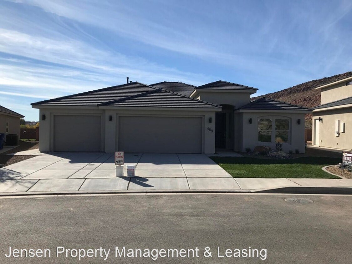 Primary Photo - 4 br, 2.5 bath House - 488 South Mirage Drive
