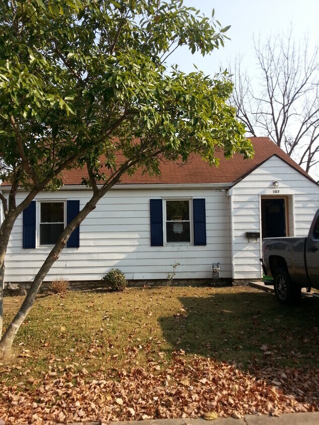 Primary Photo - 107 Maple Ave