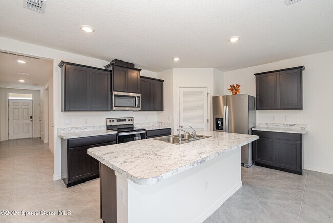 Foto del edificio - 1378 Casey Ave