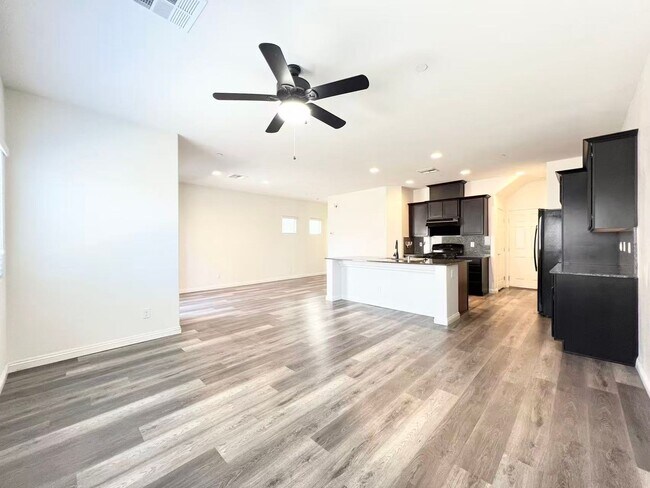 Foto del edificio - Modern two-story single-family home