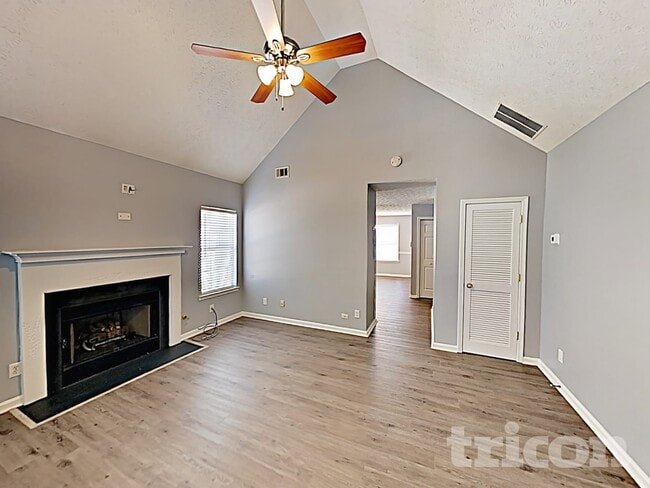 Foto del edificio - 169 Floresta Dr