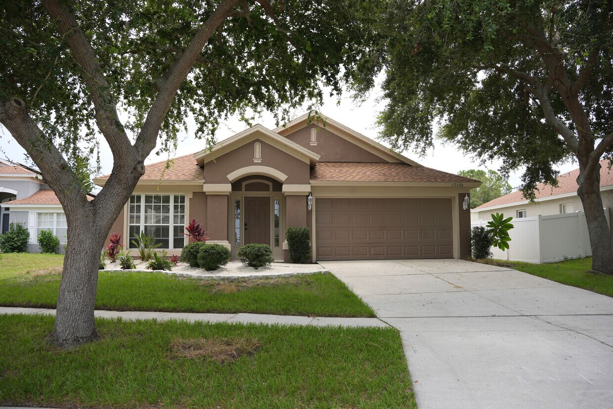 Photo - 12326 Hawkeye Point Pl (Riverview, FL)