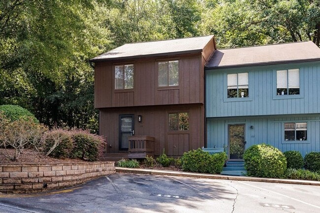 Building Photo - 134 Fernbanks Ct