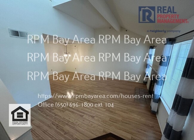 Building Photo - Bright and Airy 2BD 2.5 BTH Townhouse in D...