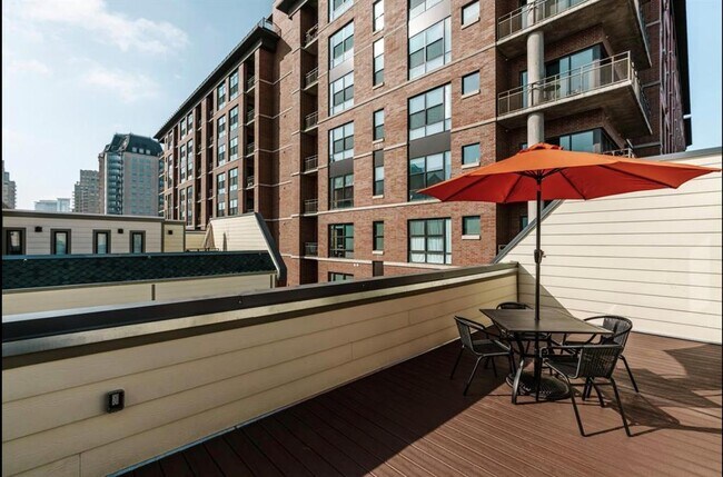 Foto del edificio - 2525 State St