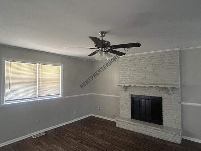 Foto del edificio - 5611 S Utica Ave