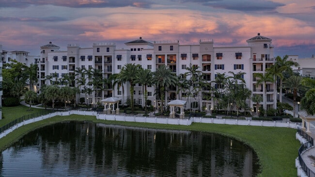 Building Photo - Manor in Plantation