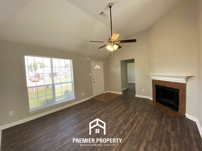 Building Photo - 4715 Lace Bark Cove