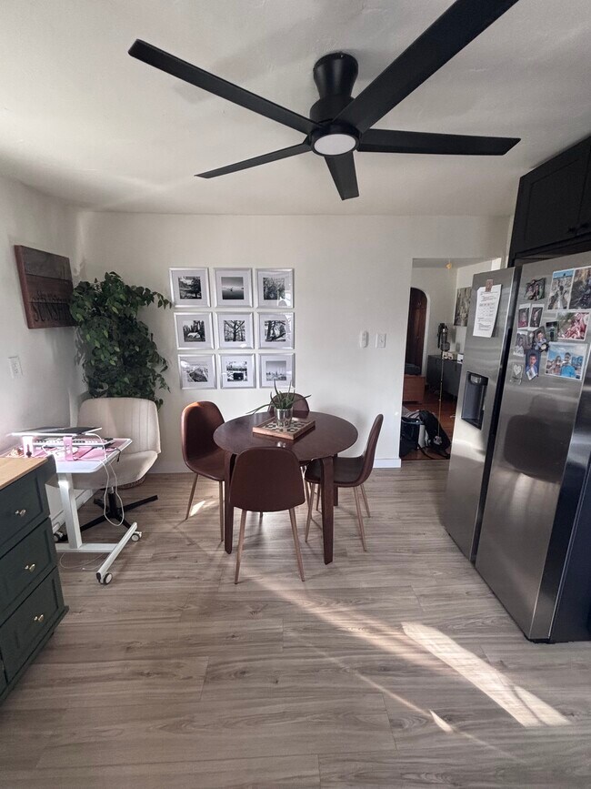 Foto del edificio - 223 S Washington St