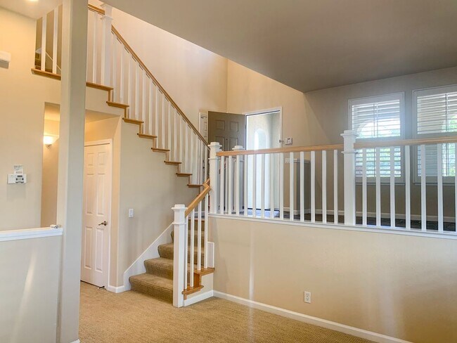 Building Photo - 713 Portofino Pl