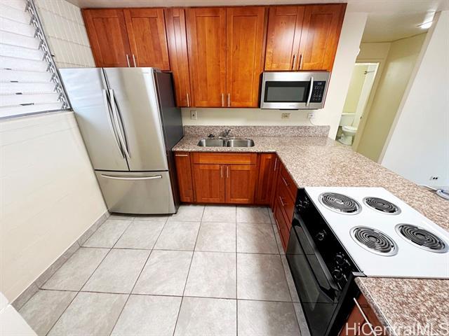 Building Photo - 98-729-729 Moanalua Loop