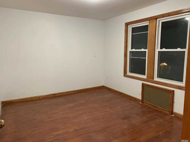 Building Photo - 35-24-35161 161 St