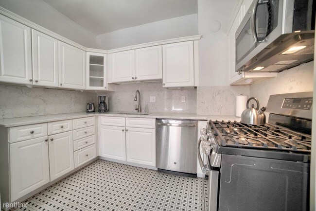 Building Photo - 2 br, 2 bath House - 702 Delmar Ave SE