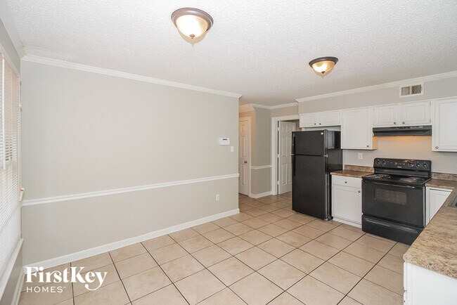 Foto del edificio - 4379 Richwood Pl