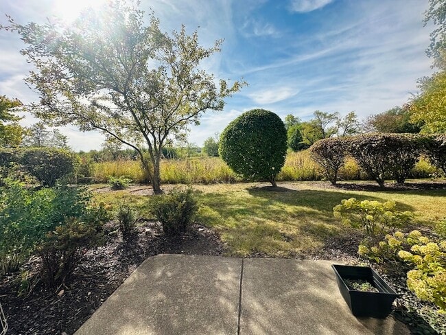 Foto del edificio - 2409 Golf Ridge Cir