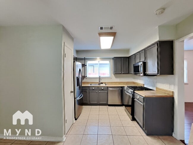 Foto del edificio - 9716 Meadowheath Dr
