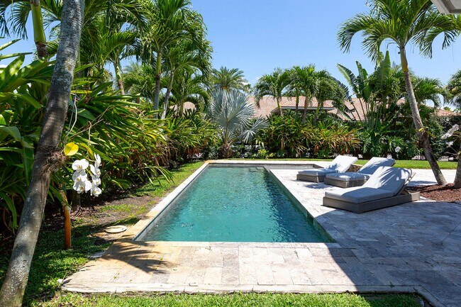 Foto del edificio - 14471 Equestrian Way