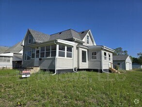 Building Photo - 333 Cottage St