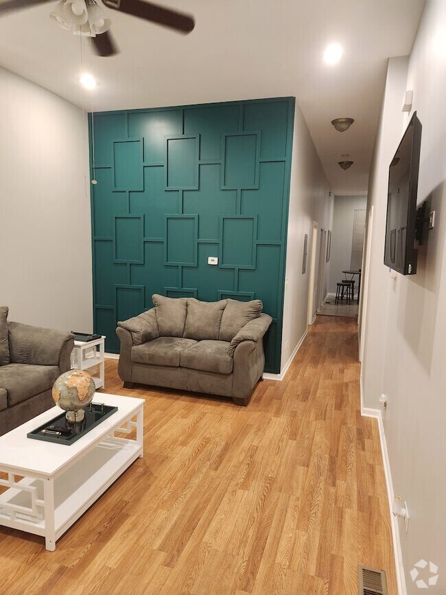 Bronzeville Apartments for Rent with Washer & Dryer Chicago, IL 95