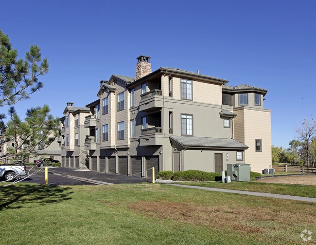 Building Photo - Camden Lakeway
