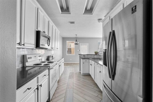 Building Photo - 341 Brandy Ridge Ln