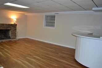 Building Photo - 40 Lanneau Dr