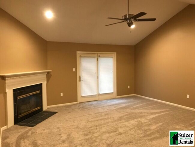 Foto del edificio - 1,455 Sq Ft House in Valley View School Di...