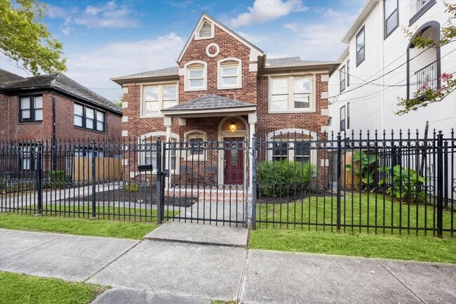 Foto del edificio - 2422 Driscoll St