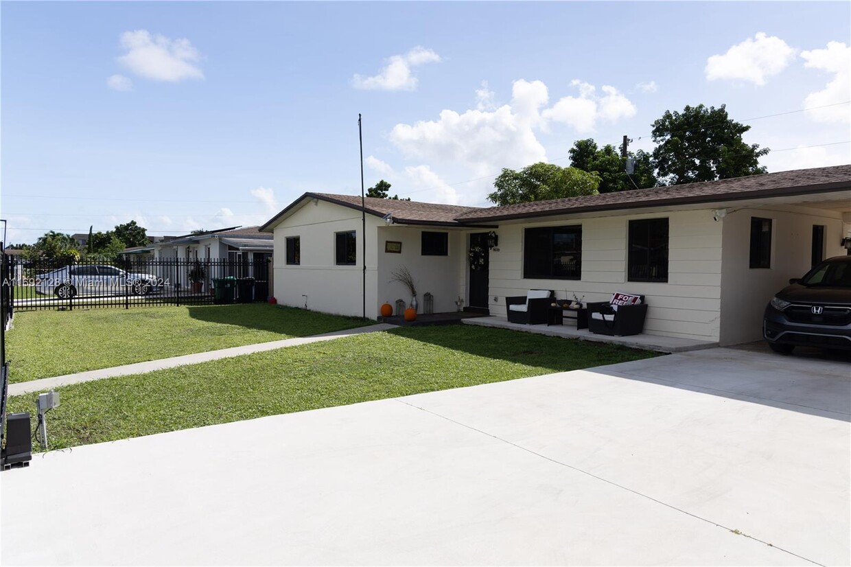 Foto principal - 14280 SW 285th St