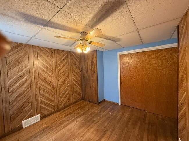Building Photo - 2311 N Averill Ave