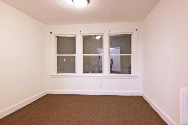 Foto del edificio - 5823 58th Ave