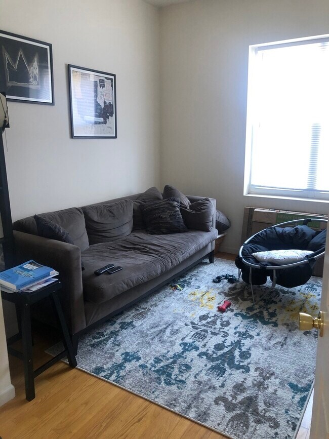 Foto del edificio - 1133 E 61st St
