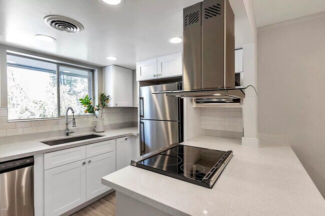 Foto del edificio - 4701 N 68th St