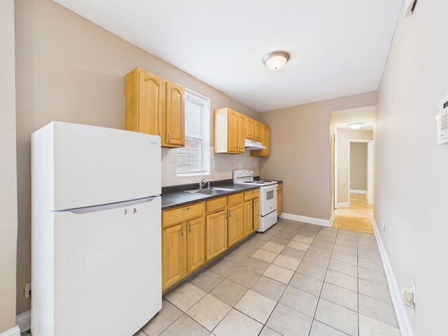 Building Photo - 207 S 60th St