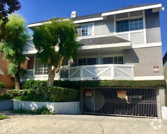 Primary Photo - 945 N Alfred St