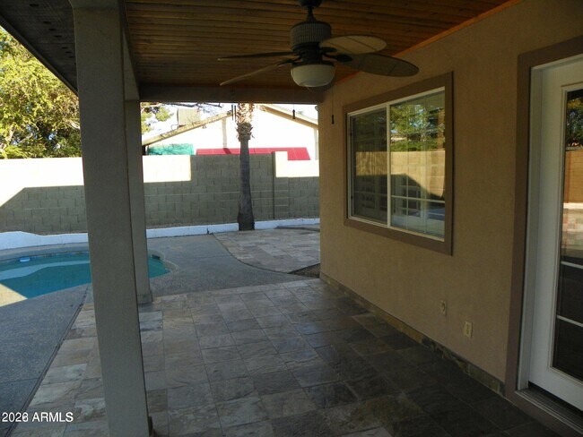 Foto del edificio - 5334 E Friess Dr
