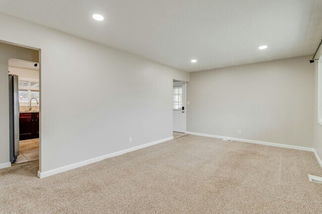 Foto del edificio - 4802 Amesborough Rd