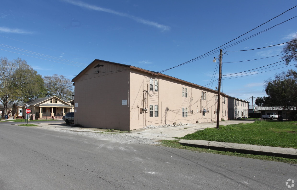 331 W Bridge St, Saint Martinville, LA 70582 Apartments in Saint