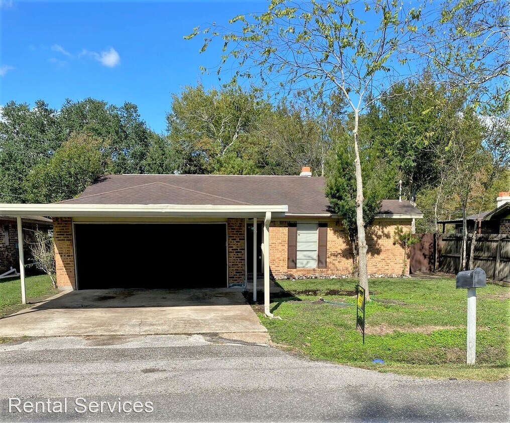 4 br, 2 bath House 9240 Washington Blvd House for Rent in Beaumont