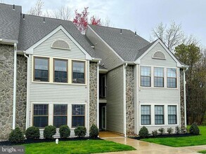 Building Photo - 22 Bridgewater Dr