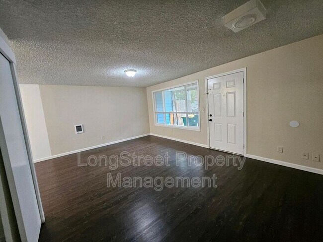 Foto del edificio - 14157 SW Allen Blvd