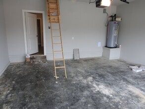 Building Photo - 980 W Ashmore Landing Loop
