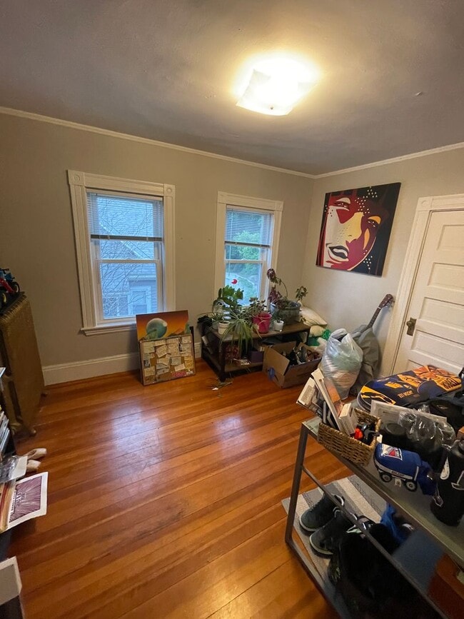 2-bed Top Floor near MBTA GL-D Newton High... - 2-bed Top Floor near MBTA GL-D Newton High... House