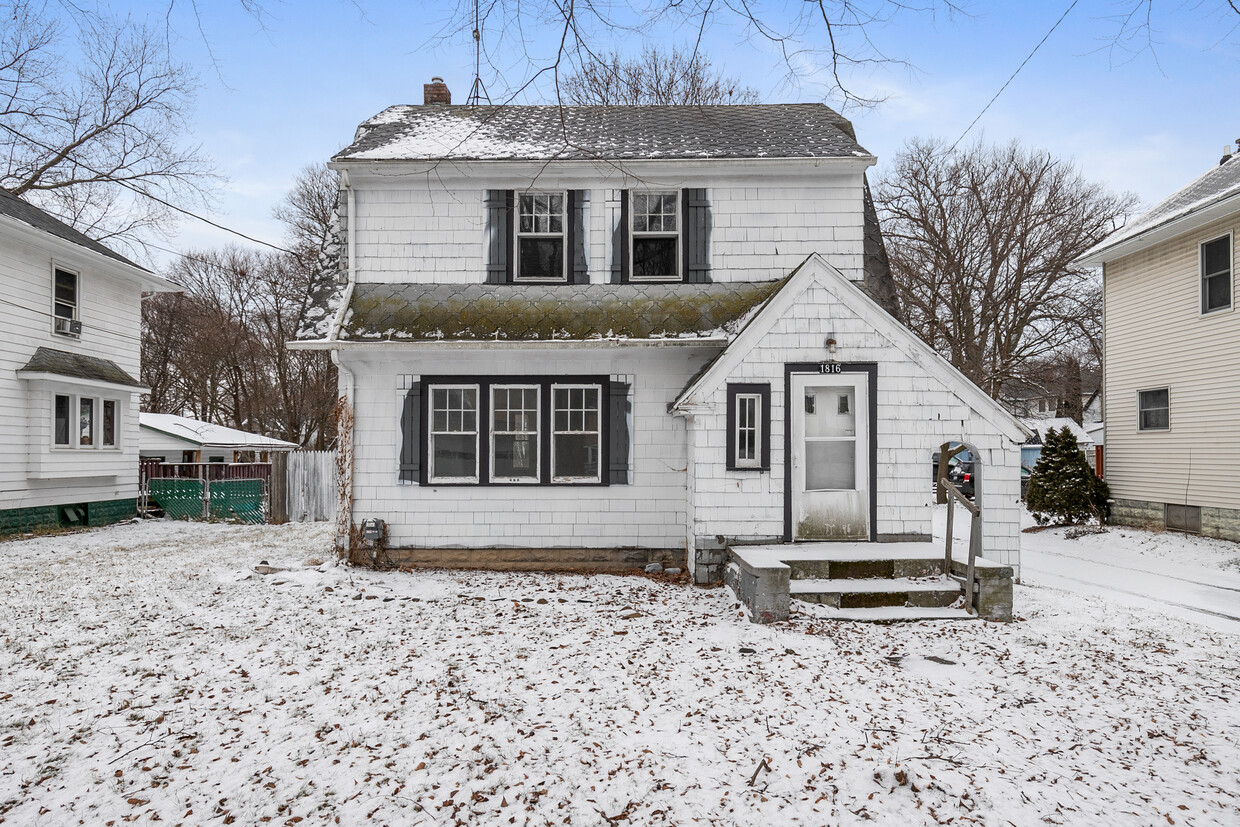 Front Exterior - 1816 Todd Ave